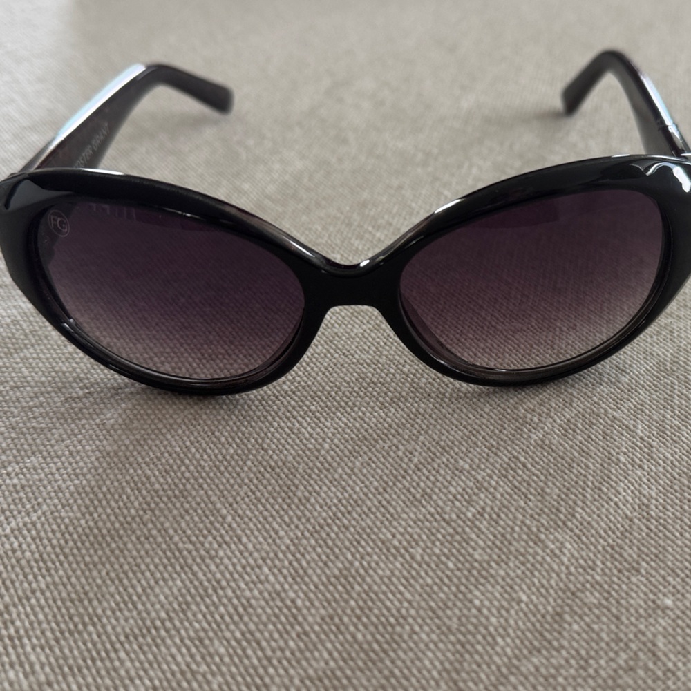 Foster Grant Black and Purple Sunglasses
